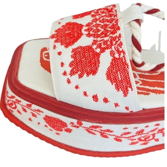 FARM RIO Red Embroidery Cross Stitch Flatform Ankle Lace Up Sandals NEW $285 - Picture 10 of 16